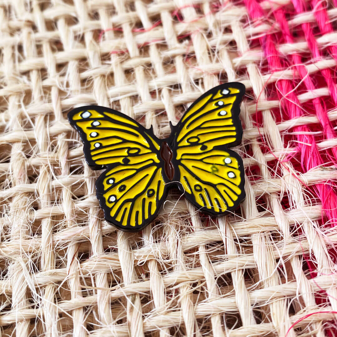 Pin Mariposa Amarilla